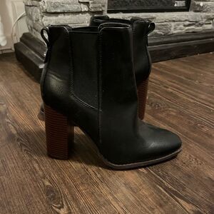 Just Fab NWOT Booties